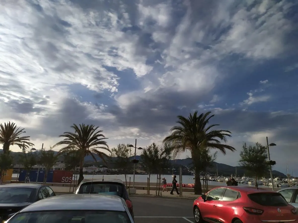 Can Pau Guesthouse Llançà