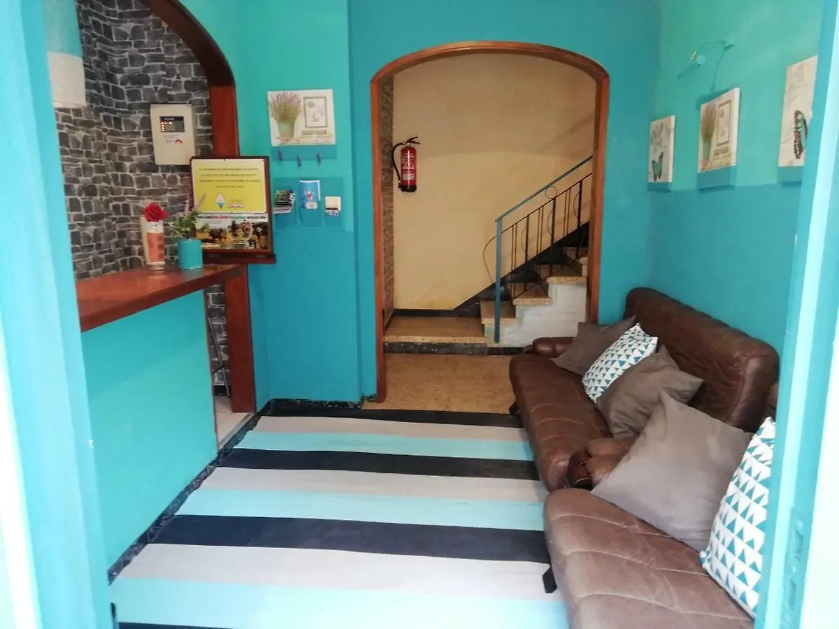 Can Pau Guesthouse Llança